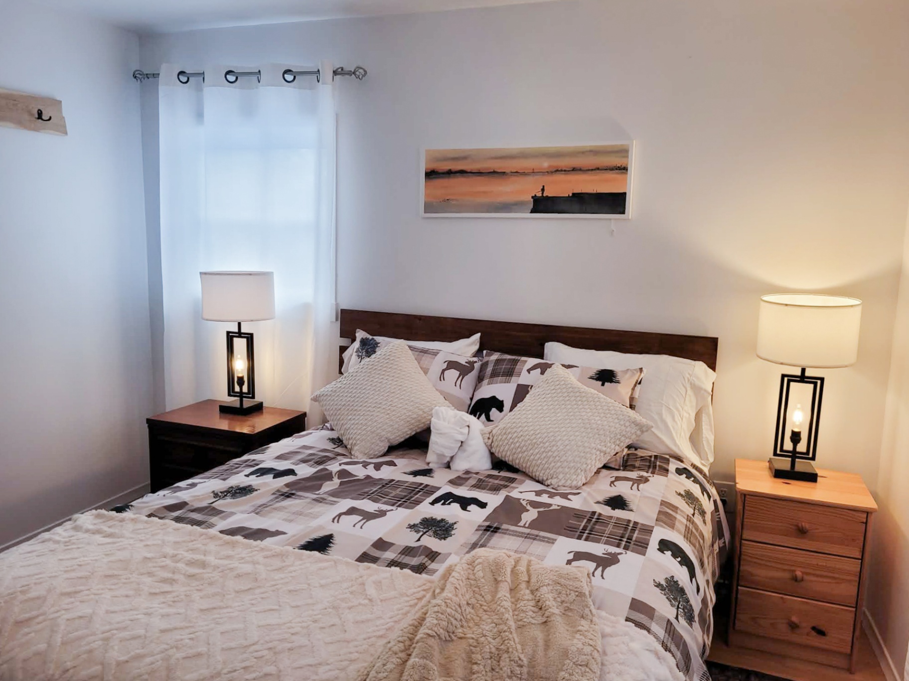 Cabin 3 Bedroom – Cozy sleeping space after a day in the snow