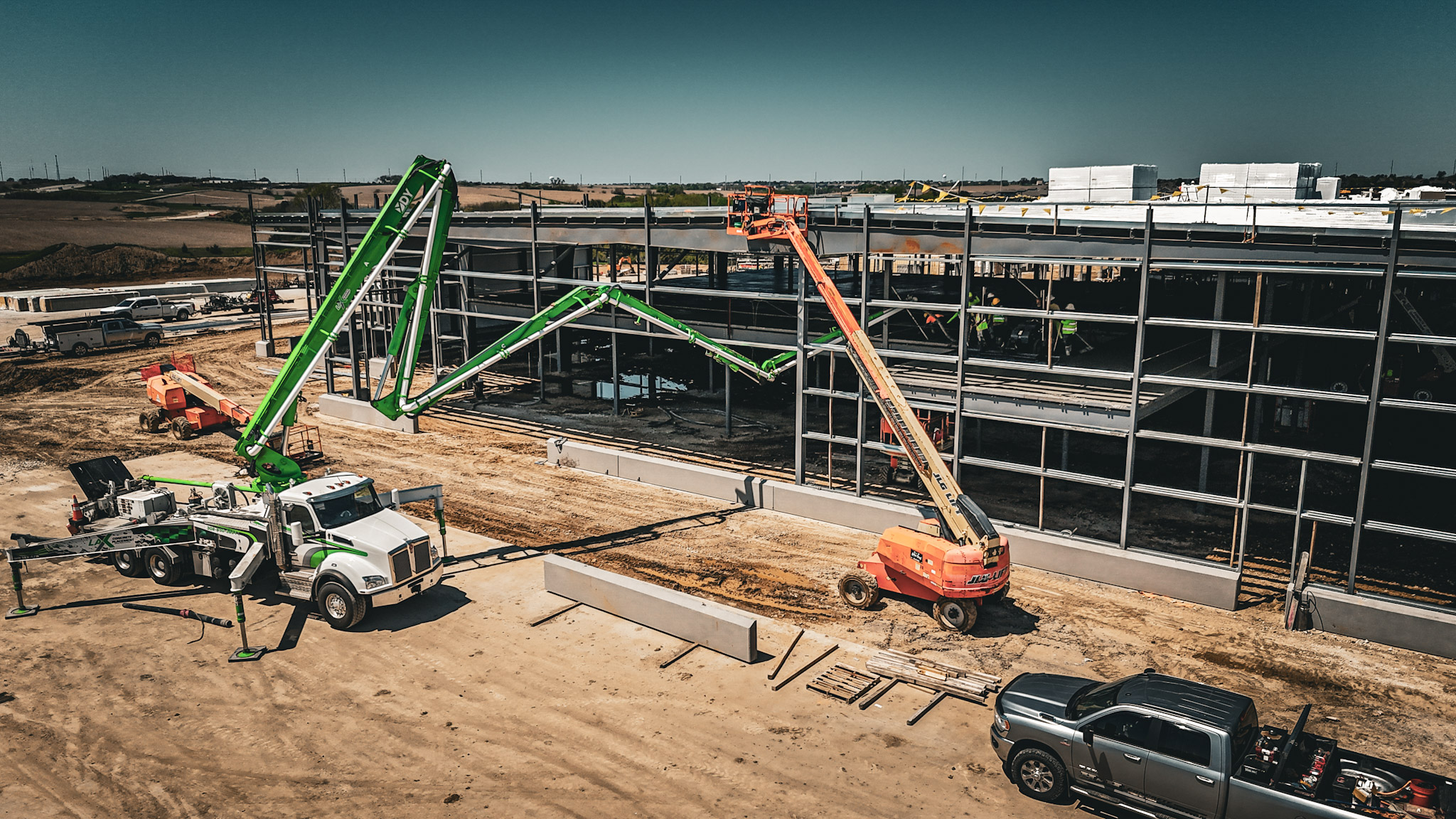 [HERO] Pump Truck vs. Traditional Pour: Which Is Better For Your Next Project?