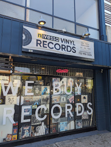 Nivessa Vinyl Records storefront