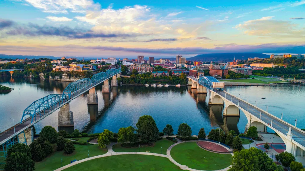 Chattanooga skyline featuring the Walnut Street Bridge spanning the Tennessee River