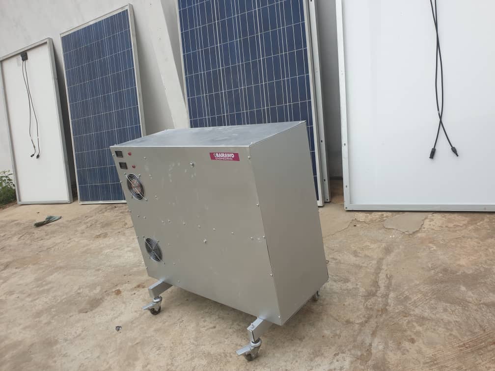 Obairawo Fuelless Generator beside solar panels