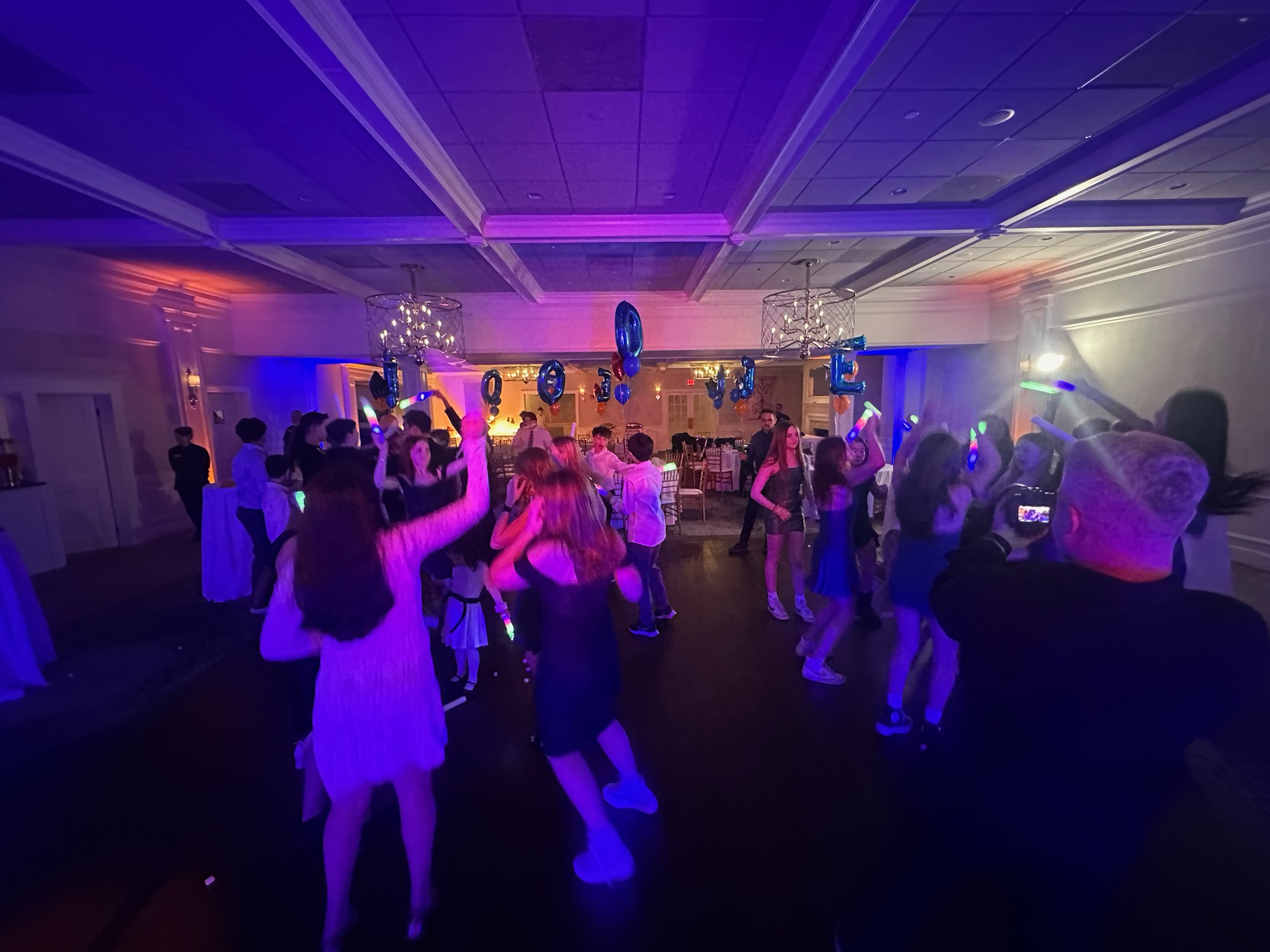 Teens Dancing at Sweet 16 with Modish Entertainment