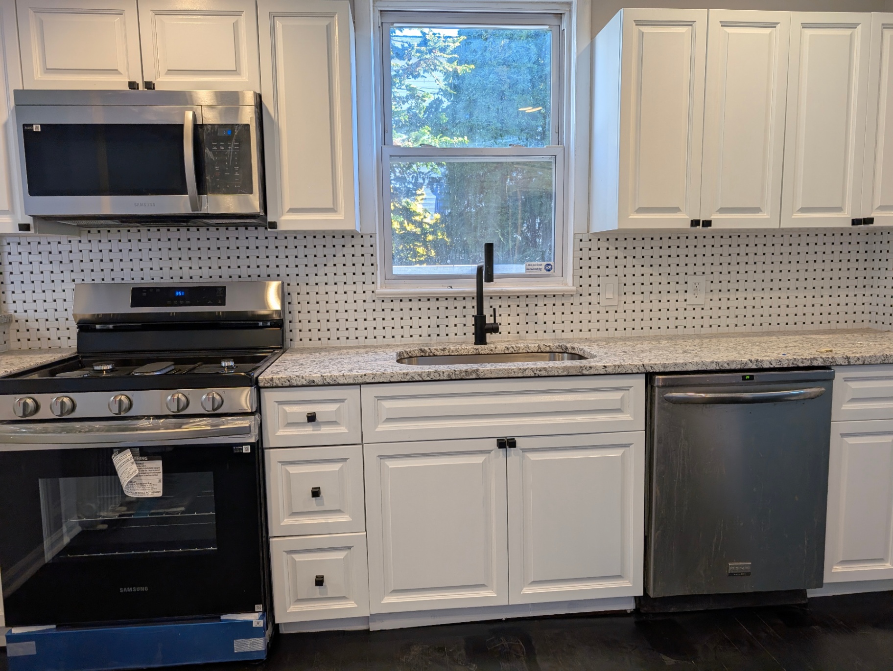 Modern Kitchen Modern Kitchen