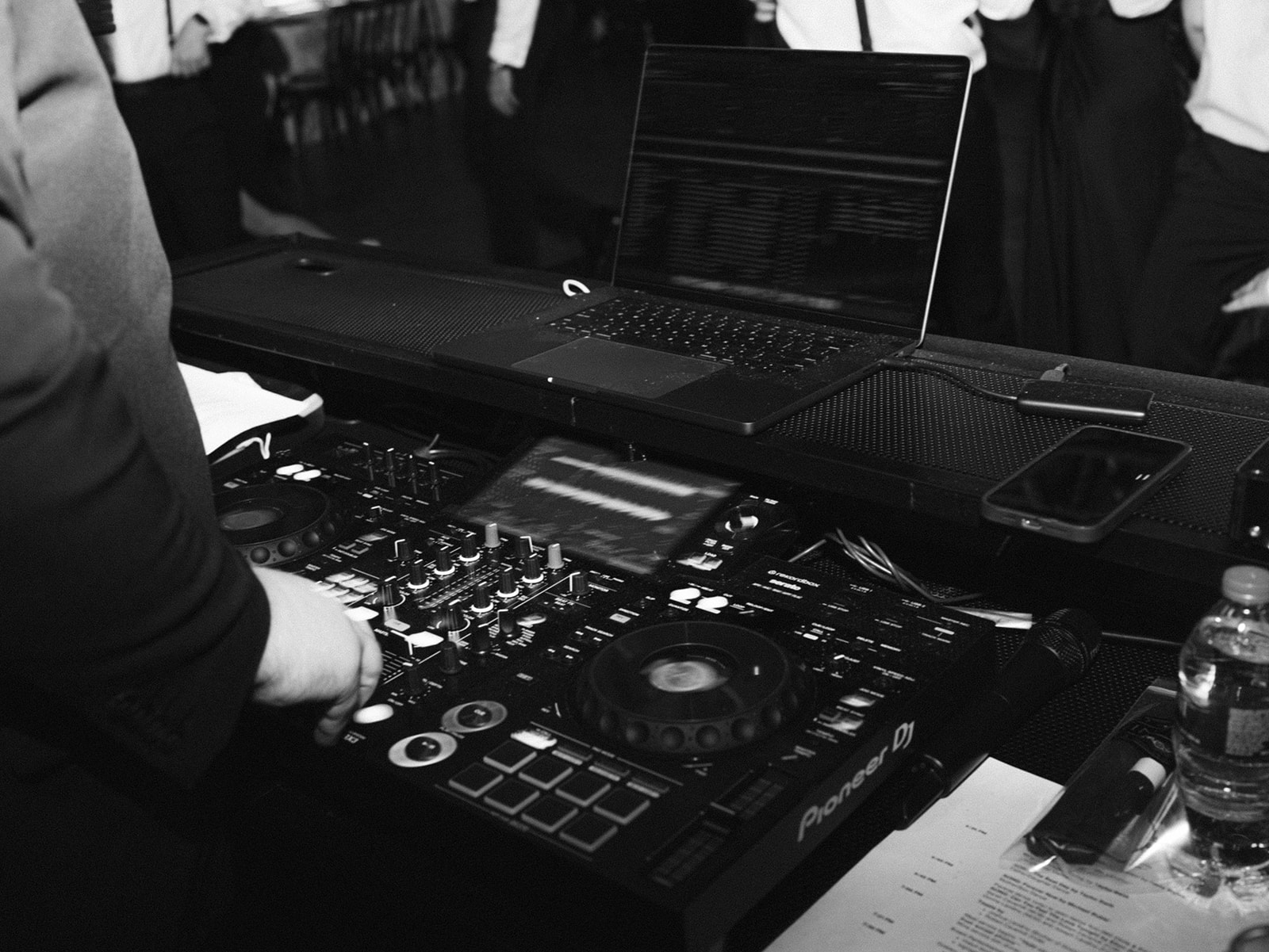 JAMMIN' DJs Professional DJ Station