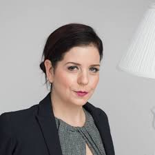 hero_karine_delage_red_carpet