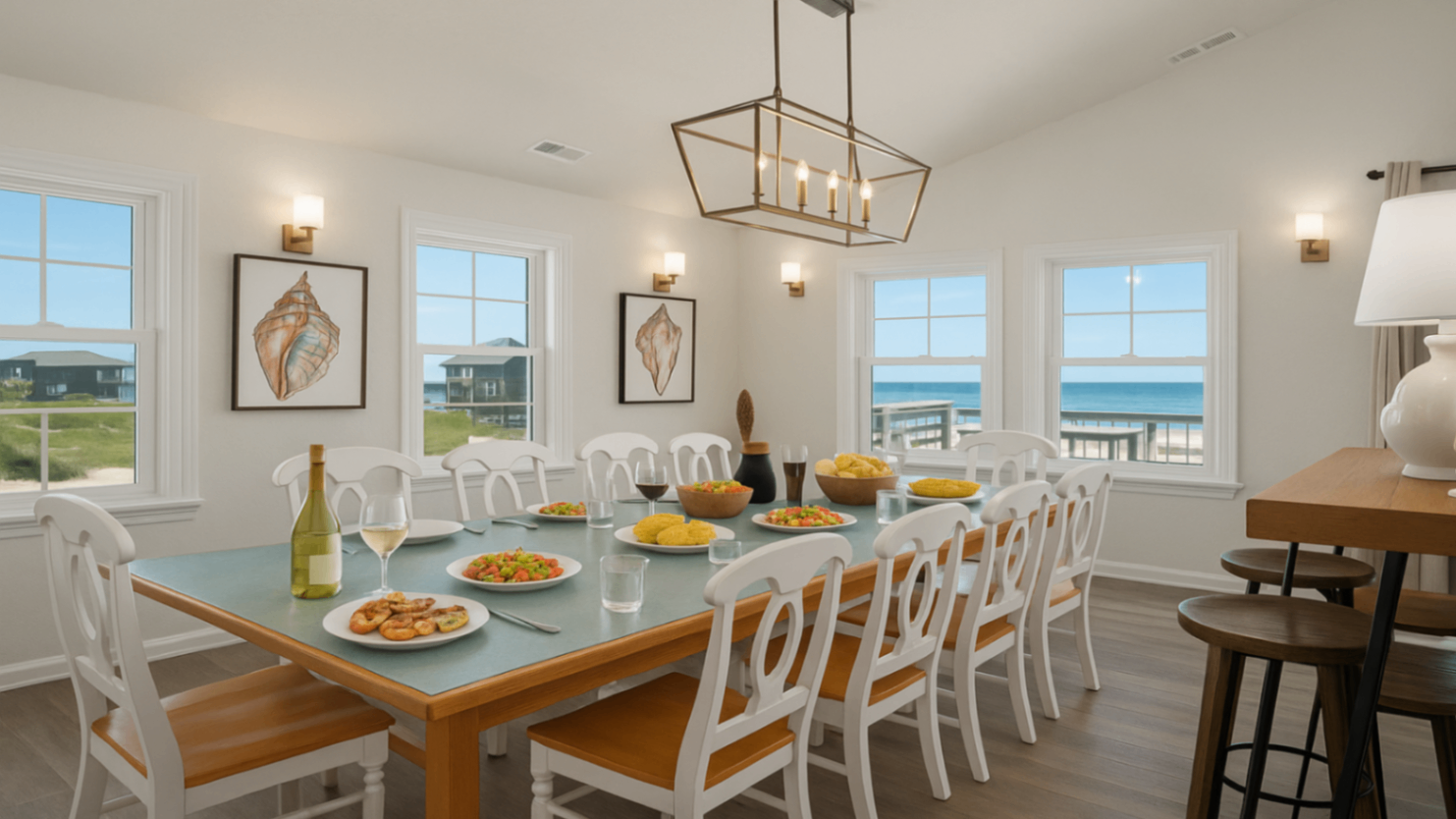 Bright oceanfront dining room Bright oceanfront dining room
