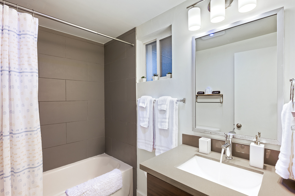 Sunset Dawn: Modern Bathroom at Roundtop Rentals