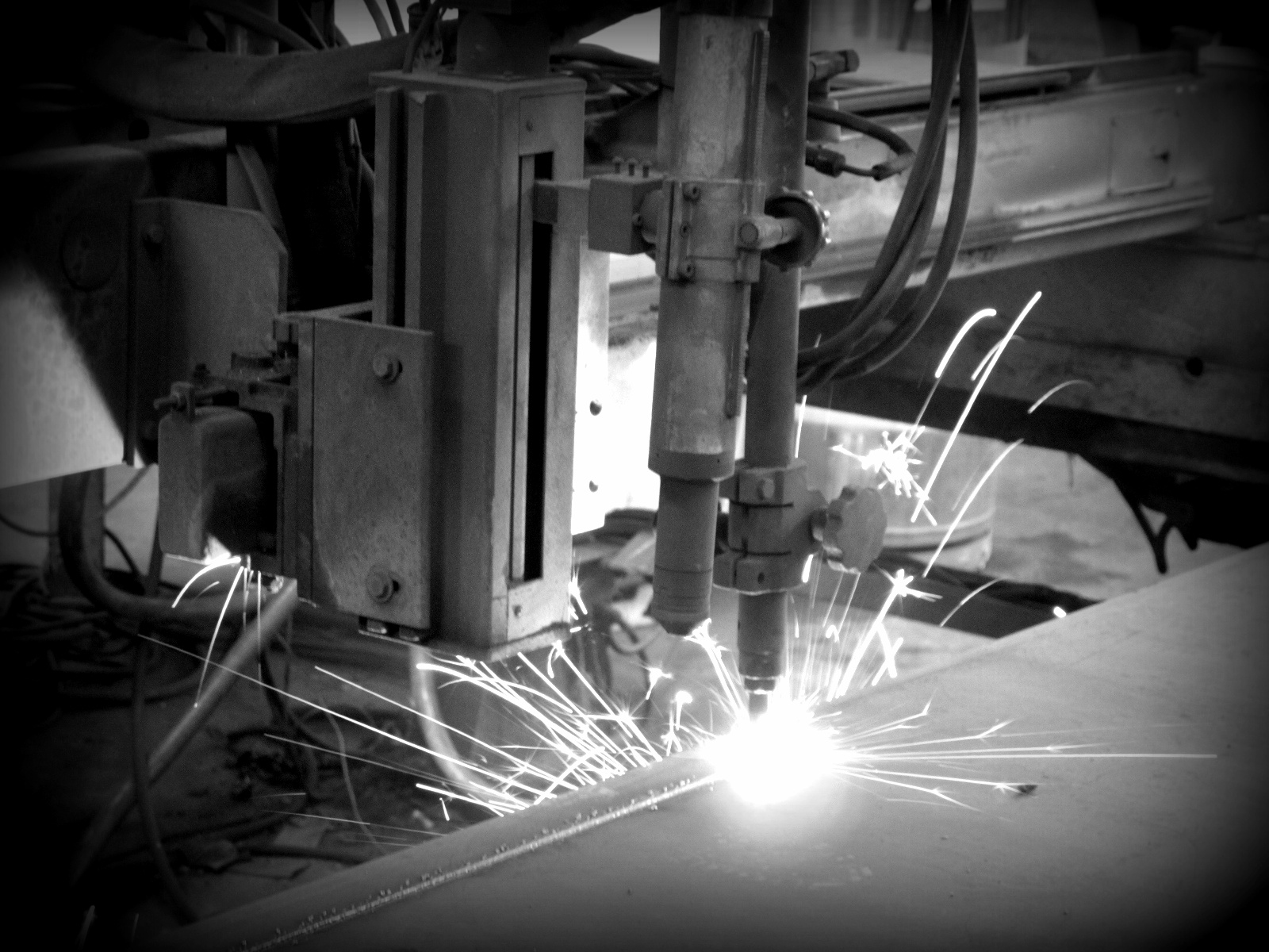 CNC plasma cutting system