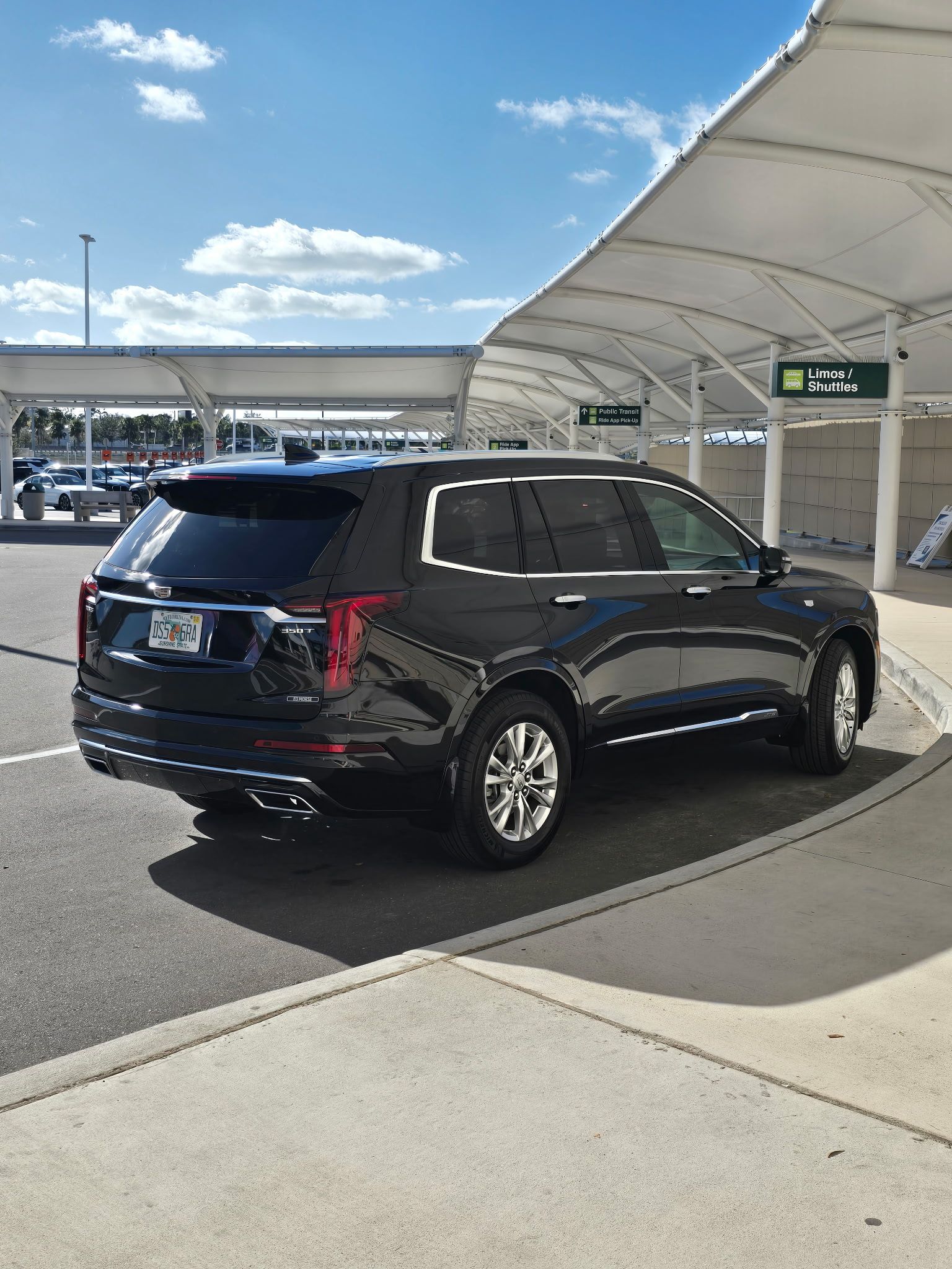 cadillac-xt6-airport-limo-zone.jpg